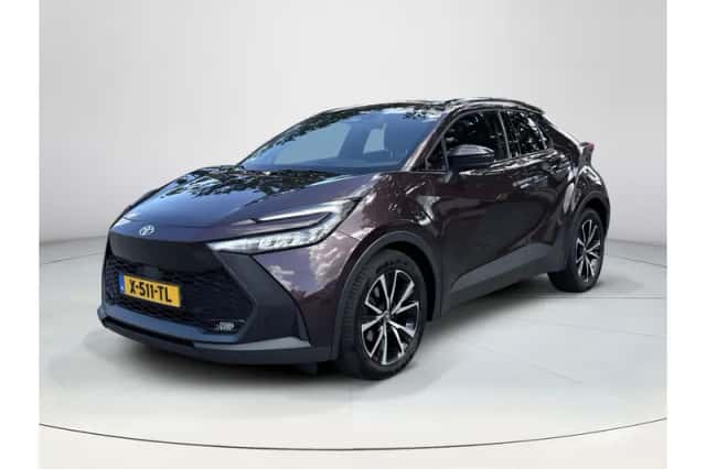 Toyota C-HR (2024) thumbnail 1