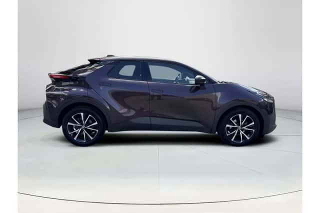 Toyota C-HR (2024) thumbnail 6