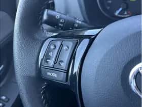 Toyota Yaris (2020) thumbnail 15