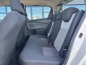 Toyota Yaris (2020) thumbnail 8