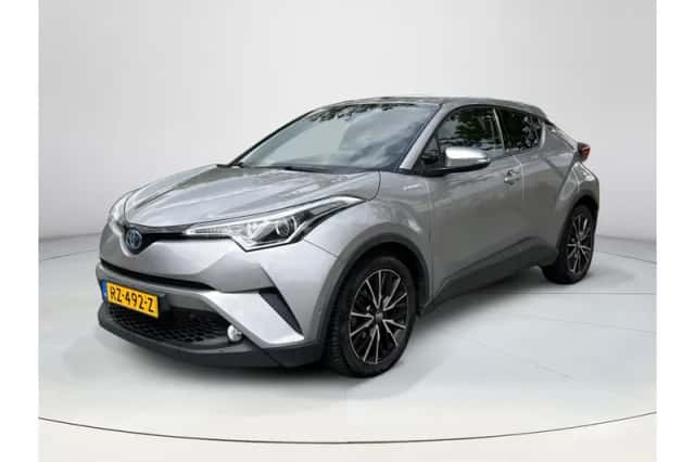 Toyota C-HR (2018) thumbnail 1