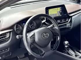 Toyota C-HR (2018) thumbnail 15