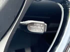 Toyota C-HR (2018) thumbnail 18