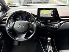 Toyota C-HR (2018) thumbnail 23