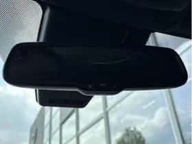 Toyota C-HR (2018) thumbnail 28