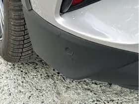Toyota C-HR (2018) thumbnail 32
