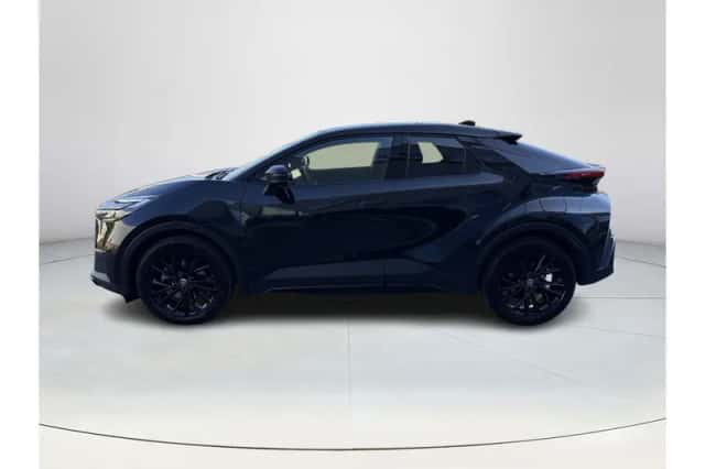 Toyota C-HR (2025) thumbnail 2