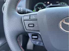 Toyota C-HR (2025) thumbnail 16