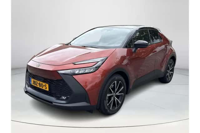Toyota C-HR (2025) thumbnail 1
