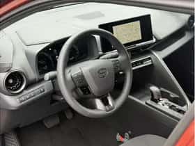 Toyota C-HR (2025) thumbnail 17