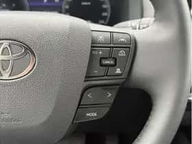 Toyota C-HR (2025) thumbnail 19
