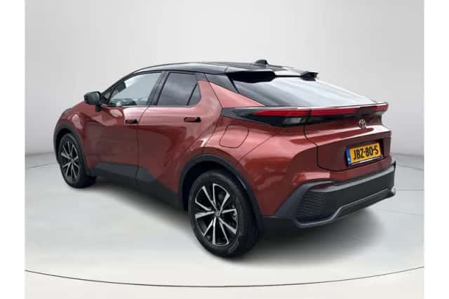 Toyota C-HR (2025) thumbnail 3