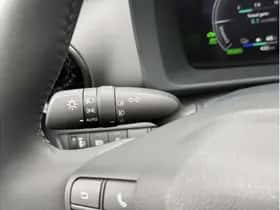 Toyota C-HR (2025) thumbnail 21