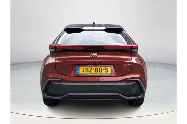 Toyota C-HR (2025) thumbnail 5