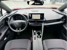 Toyota C-HR (2025) thumbnail 6