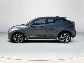 Toyota C-HR (2022) thumbnail 2