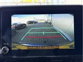Toyota C-HR (2022) thumbnail 13
