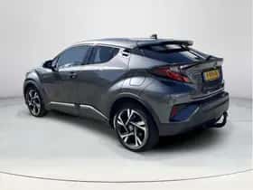 Toyota C-HR (2022) thumbnail 3