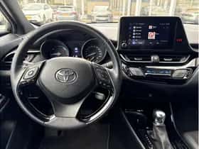 Toyota C-HR (2023) thumbnail 24