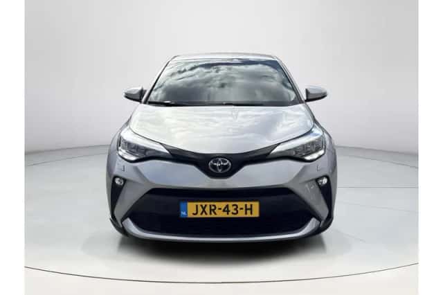 Toyota C-HR (2023) thumbnail 4