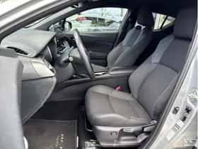 Toyota C-HR (2023) thumbnail 7