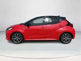 Toyota Yaris (2021) thumbnail 2