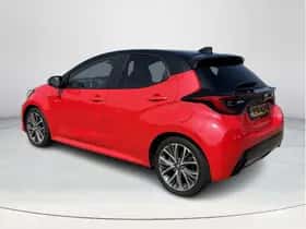 Toyota Yaris (2021) thumbnail 3
