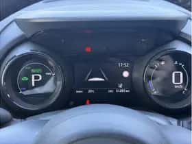 Toyota Yaris (2021) thumbnail 8