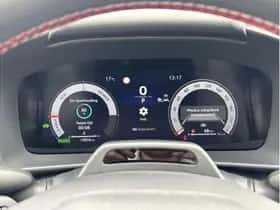 Toyota C-HR (2024) thumbnail 11
