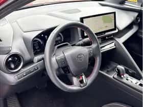 Toyota C-HR (2024) thumbnail 16