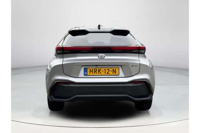 Toyota C-HR (2025) thumbnail 5