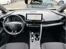 Toyota C-HR (2025) thumbnail 6