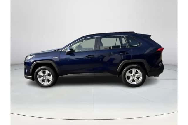 Toyota RAV4 (2022) thumbnail 2