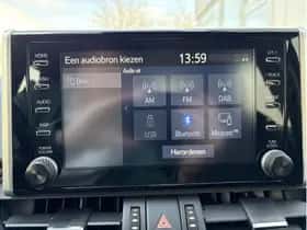 Toyota RAV4 (2022) thumbnail 11