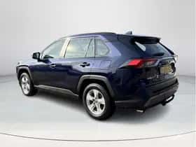 Toyota RAV4 (2022) thumbnail 3