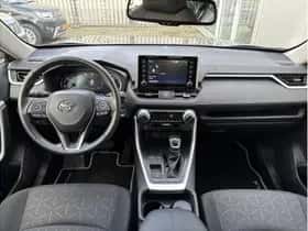 Toyota RAV4 (2022) thumbnail 6