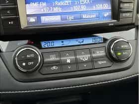 Toyota RAV4 (2018) thumbnail 13