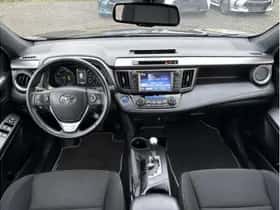 Toyota RAV4 (2018) thumbnail 6