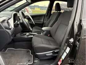 Toyota RAV4 (2018) thumbnail 7