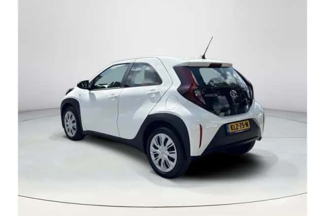 Toyota Aygo X (2023) thumbnail 3