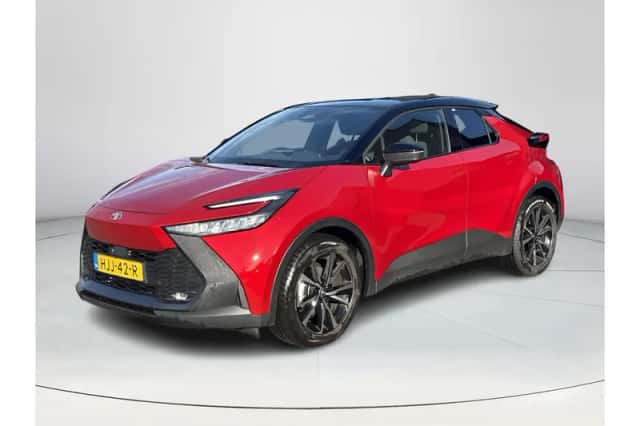 Toyota C-HR (2025) thumbnail 1