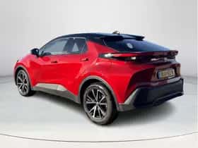 Toyota C-HR (2025) thumbnail 2