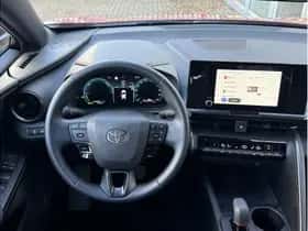 Toyota C-HR (2025) thumbnail 23