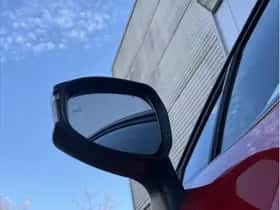 Toyota C-HR (2025) thumbnail 29