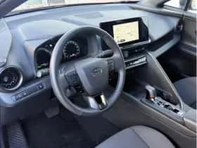 Toyota C-HR (2025) thumbnail 5