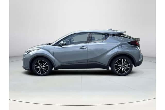 Toyota C-HR (2021) thumbnail 2