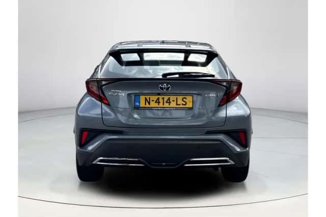 Toyota C-HR (2021) thumbnail 5