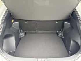 Toyota Yaris Cross (2025) thumbnail 31