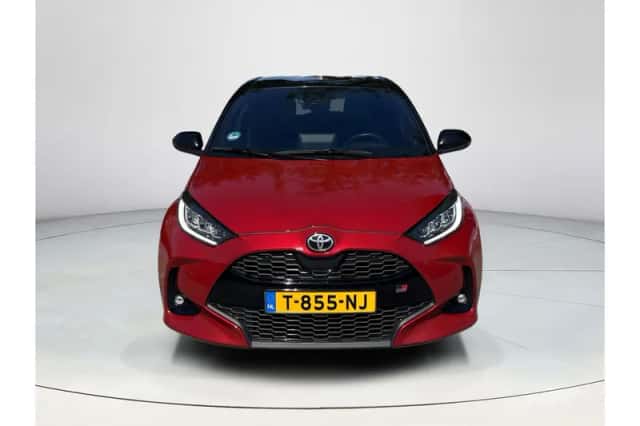 Toyota Yaris (2023) thumbnail 4