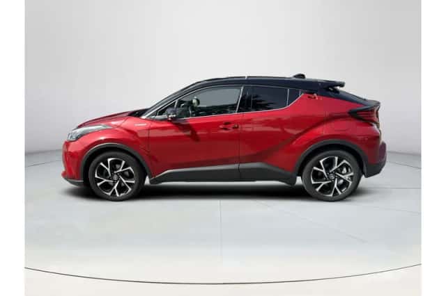 Toyota C-HR (2019) thumbnail 2